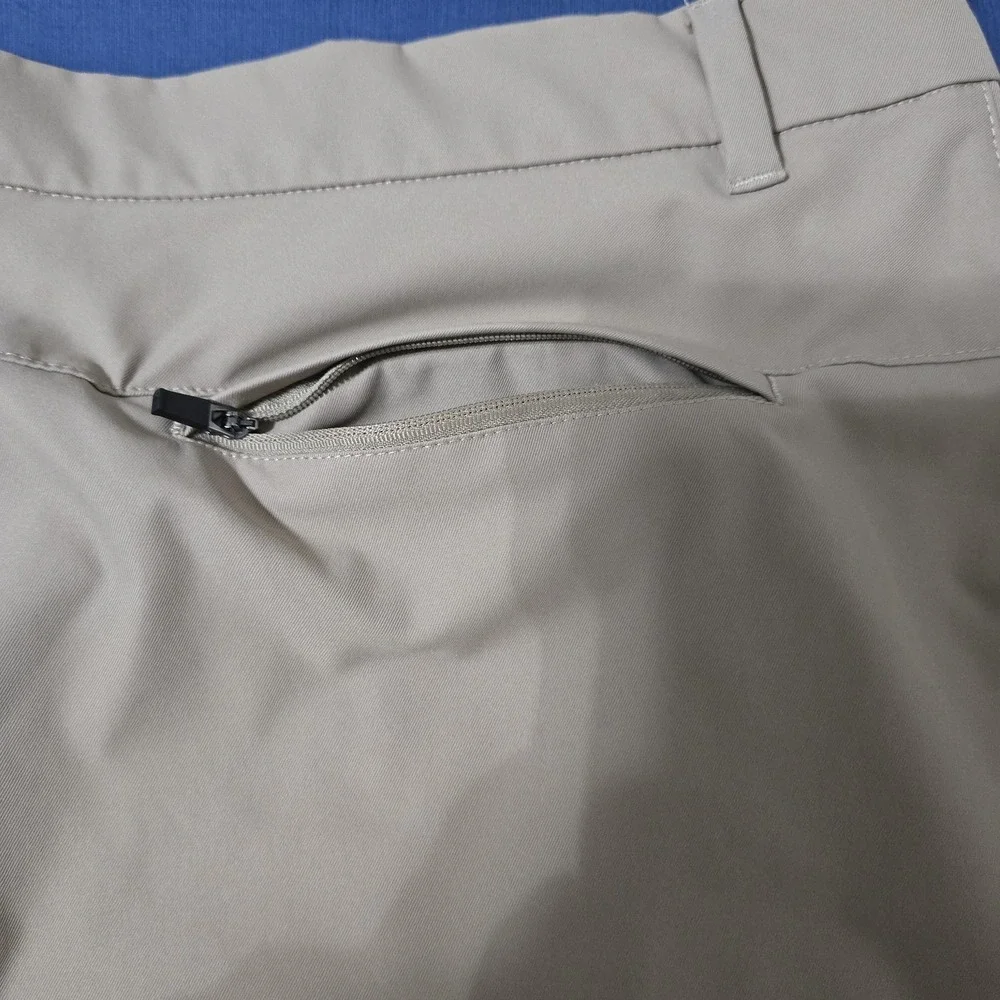 32 Degrees COOL Shorts Mens 40 Beige Stretch Performance‎ Athletic Zip Pockets